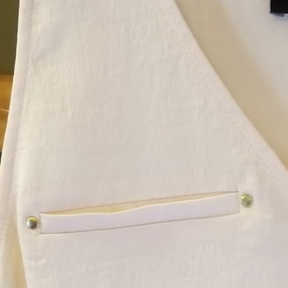 Express Sleeveless Top EUC - Picture 7 of 8